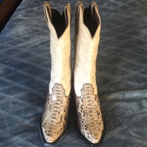 Durango cowgirl boots brand new size 6